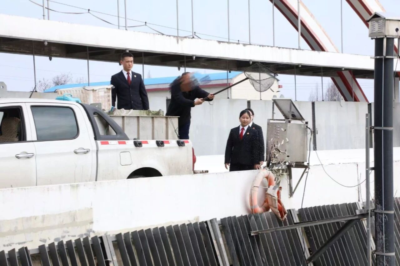 ��ֳ��������̬���ϣ��취�����ر�ˮ�岨
